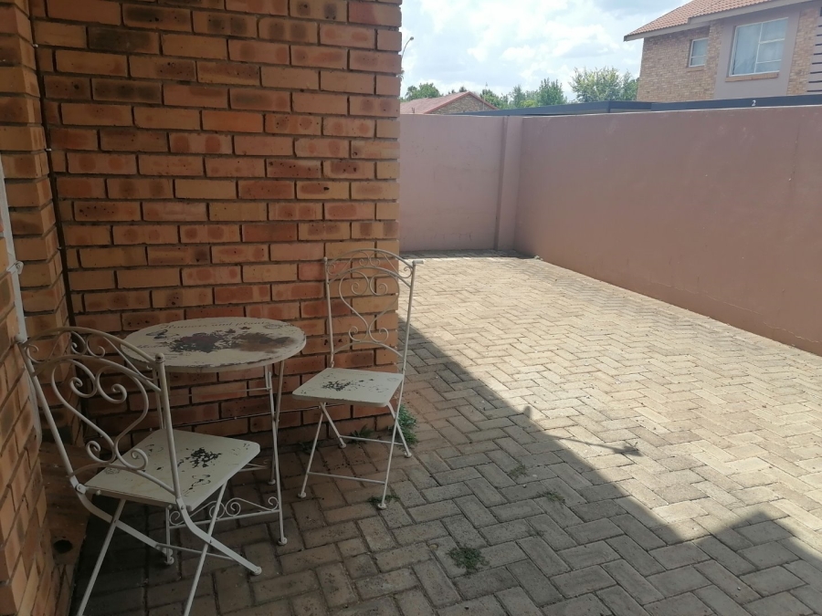 2 Bedroom Property for Sale in Pellissier Free State